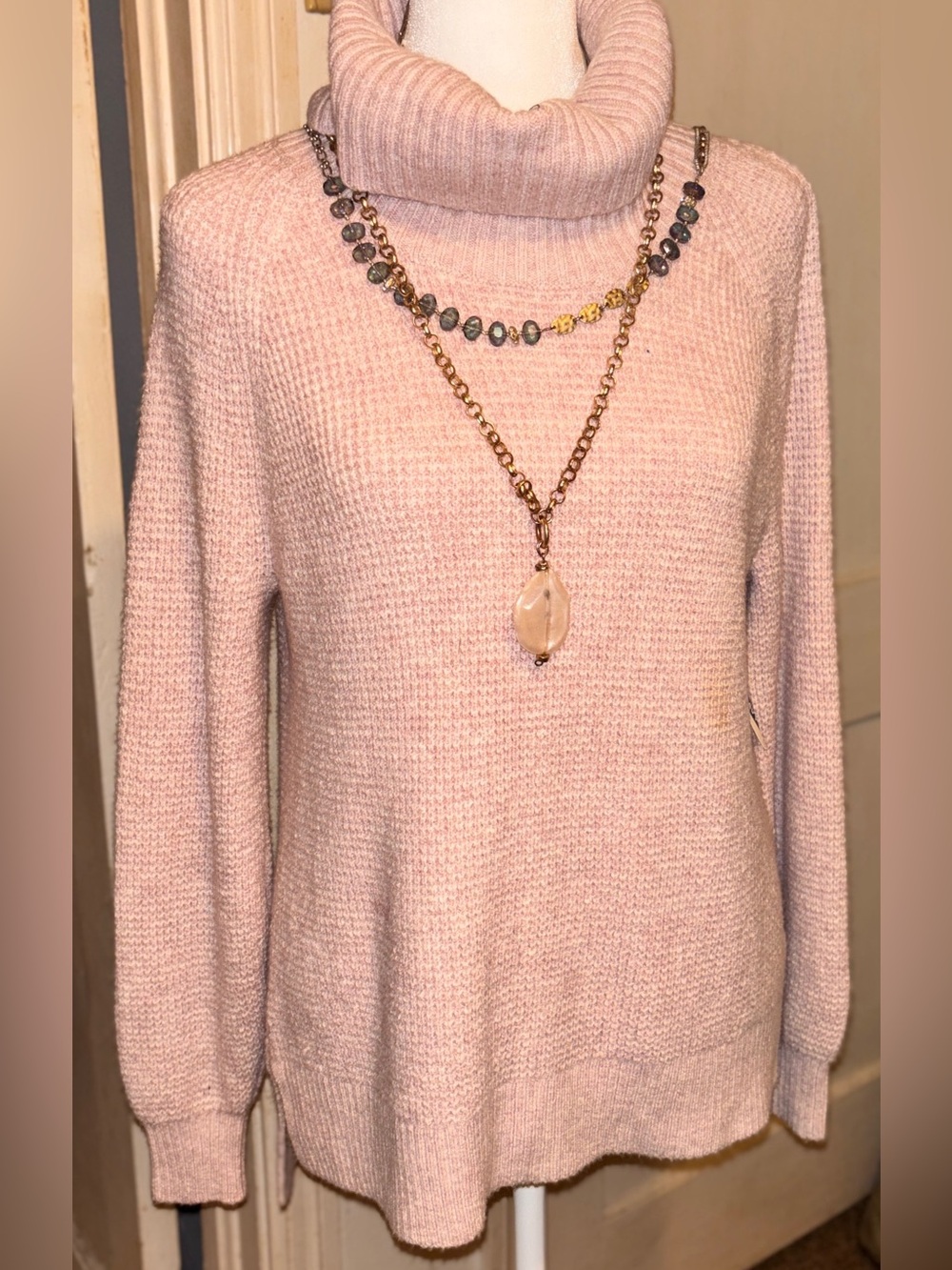 🌸 Old Navy Textured Knit Turtleneck — XS — Soft Rose Pink